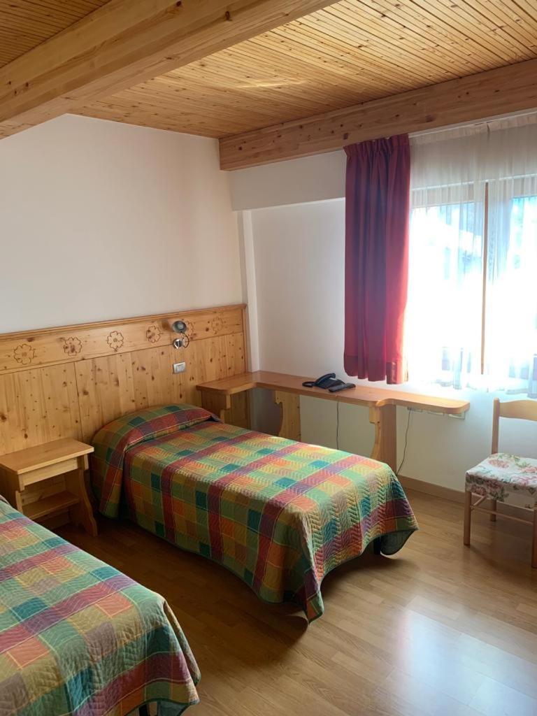 Albergo Ristorante Baraglia Mello Esterno foto