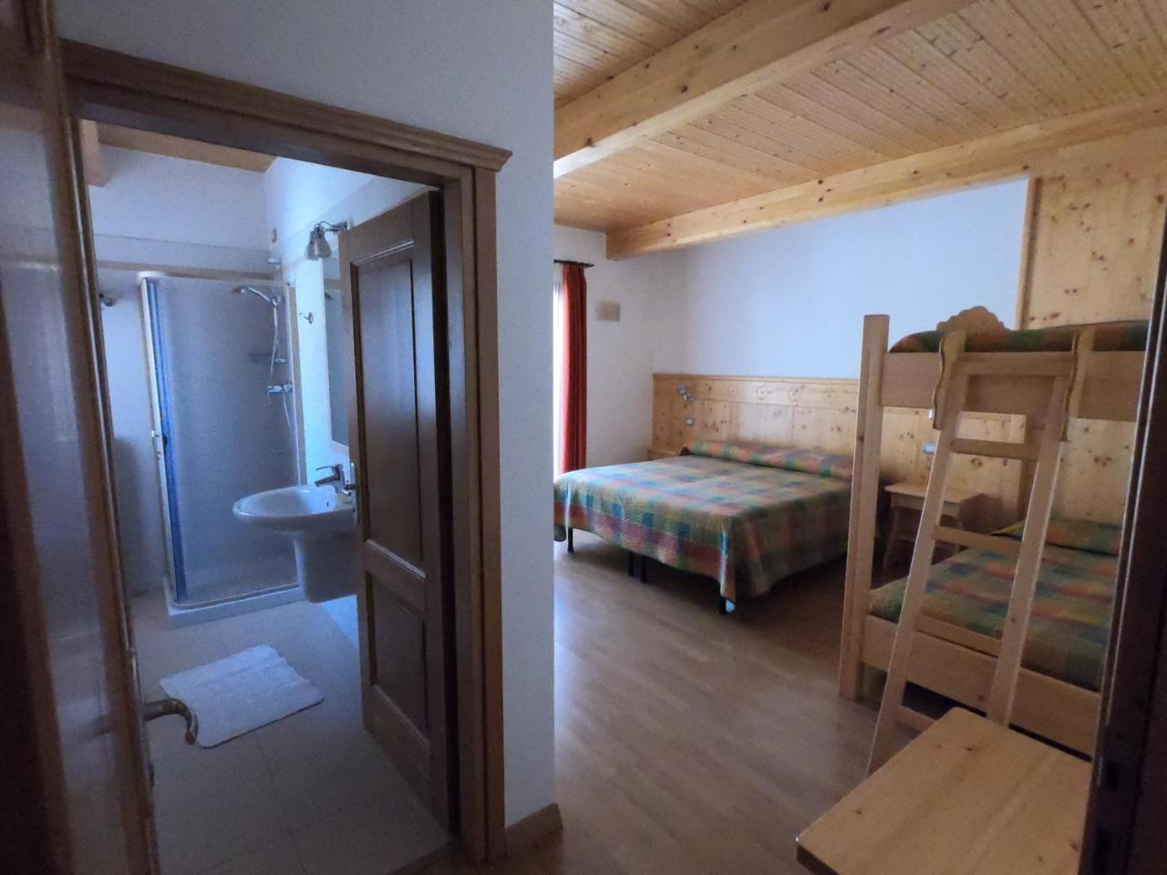 Albergo Ristorante Baraglia Mello Esterno foto